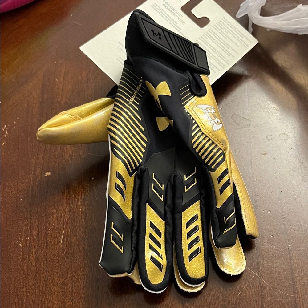 Under Armour Black and Gold Athletic Gloves